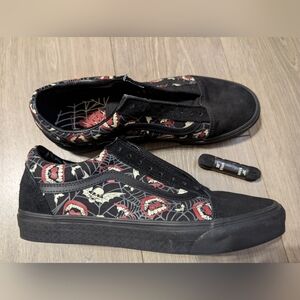 EUC•Vans Old Skool Glow Frights Black & Red: Skull 🦇, Fangs, 🕸️Pattern•Size 11